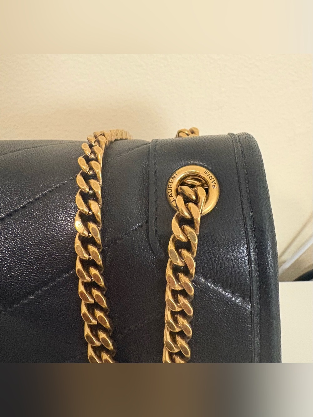 SAINT LAURENT NIKI BABY Black Leather Quilted Shoulder Bag with Gold Chain - Picture 5 of 13